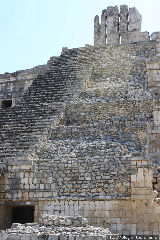Комплекс пирамид Эдзна Штат Кампече, Мексика