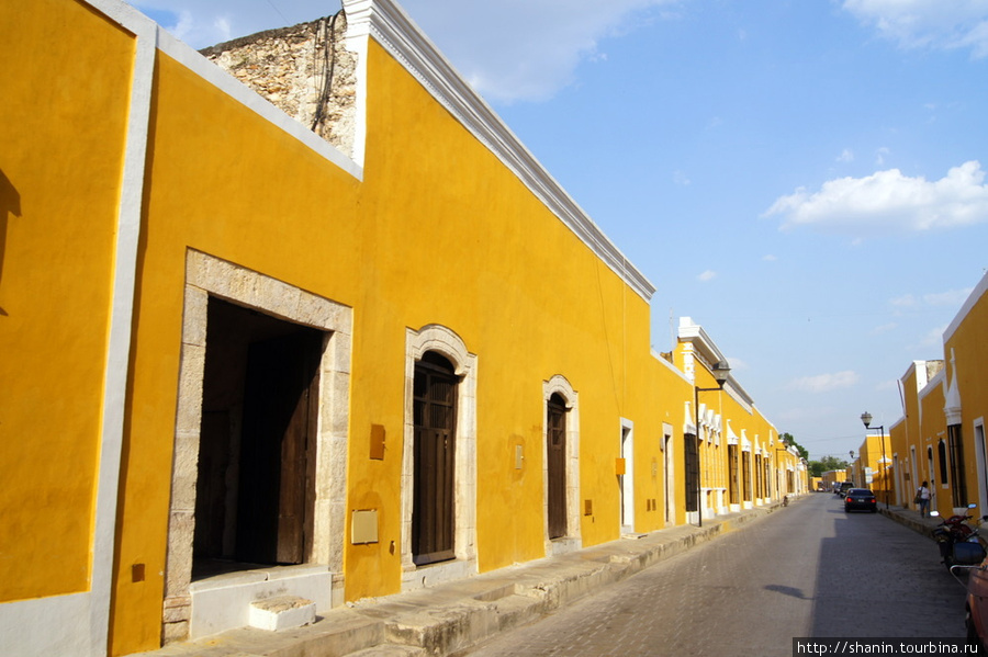 Желтые дома Исамаль, Мексика