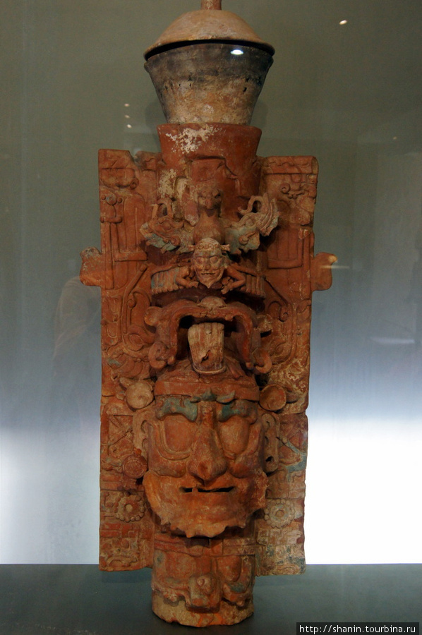 Глиняная маска Паленке, Мексика