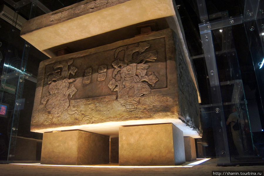 Каменный саркофаг Паленке, Мексика