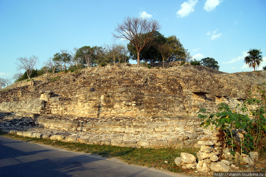 Пирамиды в Исамале Штат Юкатан, Мексика