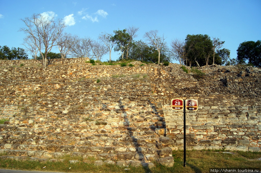 Пирамида Кинич Как Моо Штат Юкатан, Мексика