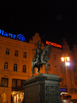 Памятник бану Йосипу Елачичу. Вечернее фото