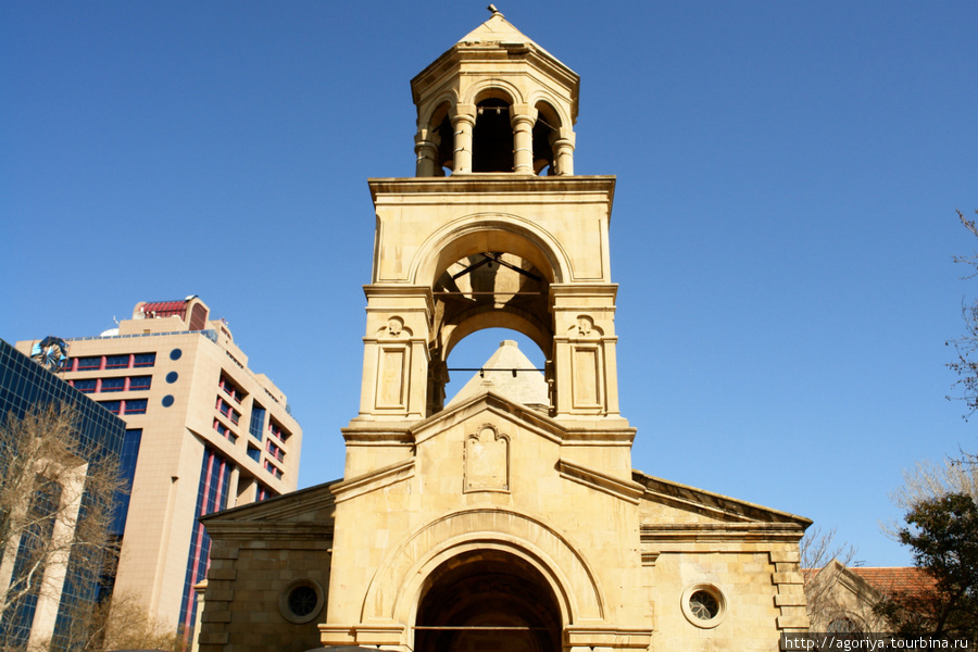 Здание Армянской церкви. Баку, Азербайджан