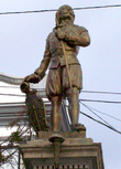 Памятник Алонсо де Ибаньесу