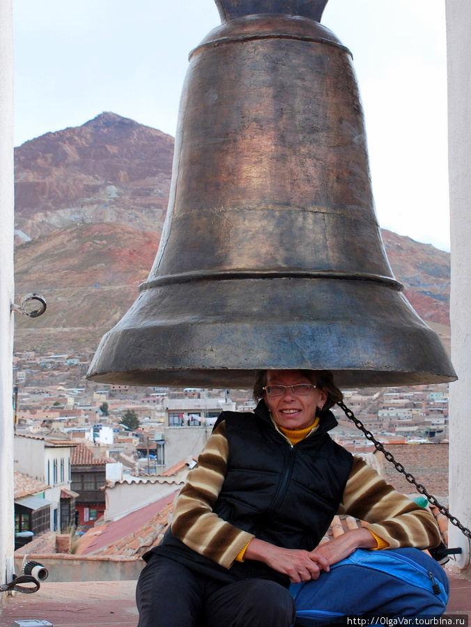 На колокольне Потоси, Боливия