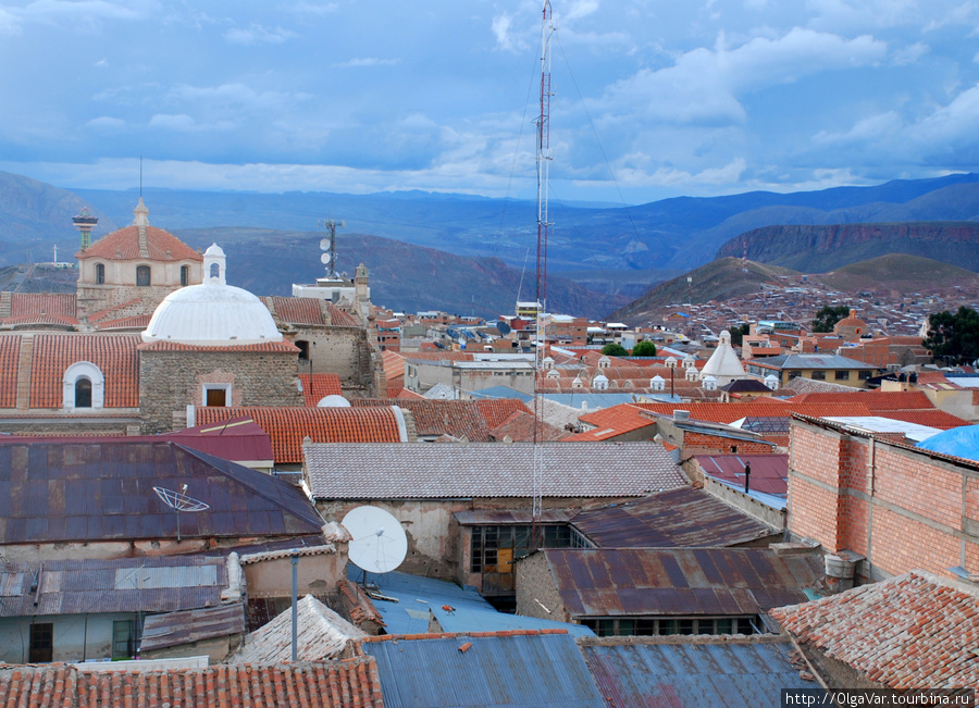 В городе очень много церквей, некоторые  насчитывают порядка 80 Потоси, Боливия