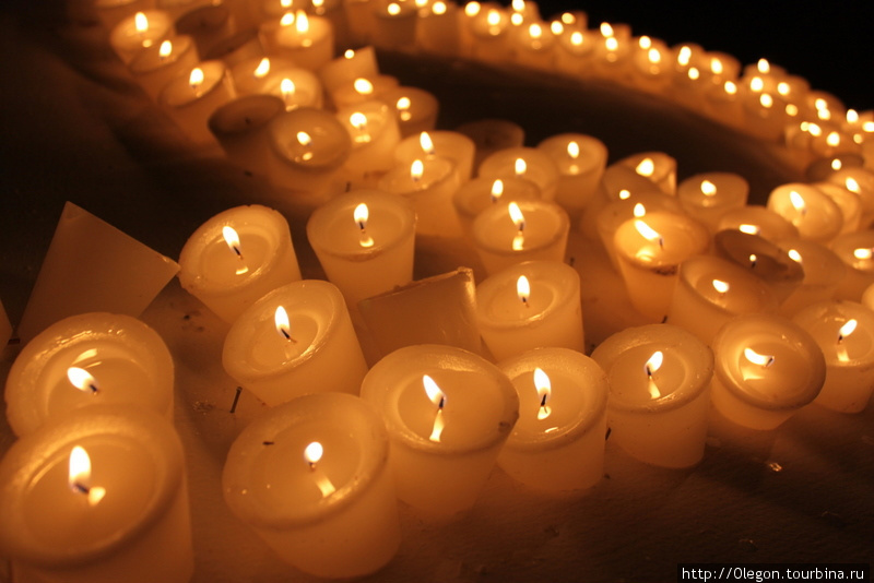 Огоньки свечей подсветят город Кампече, Мексика