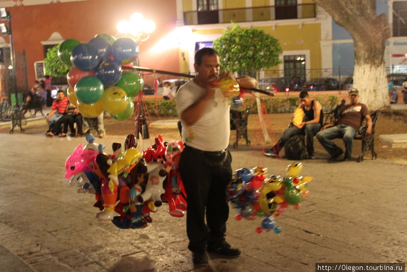 Продавец шаров Кампече, Мексика