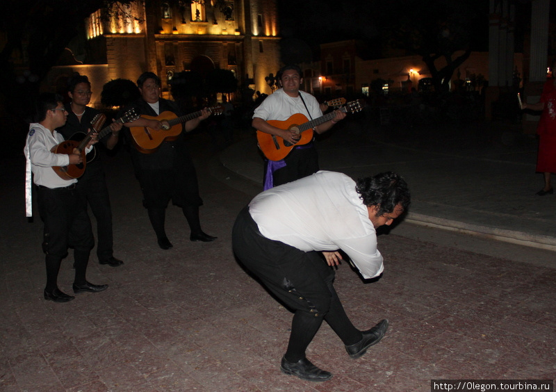 Танцы под гитары Кампече, Мексика