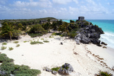 Руины Тулума и песчаный пляж