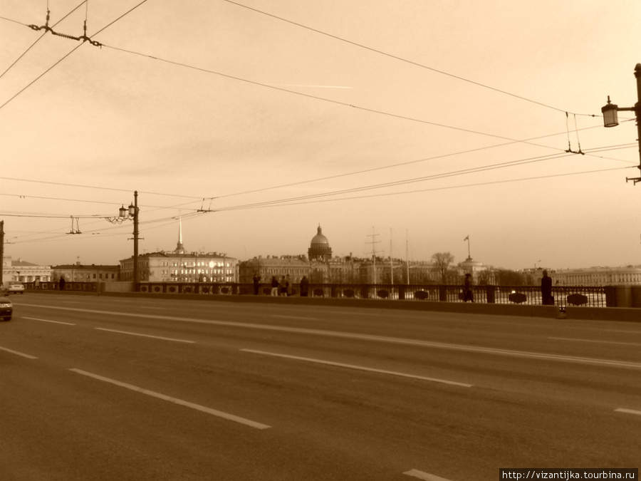 Ледоход на Неве. Набережная. Мост. Проспект... Санкт-Петербург, Россия