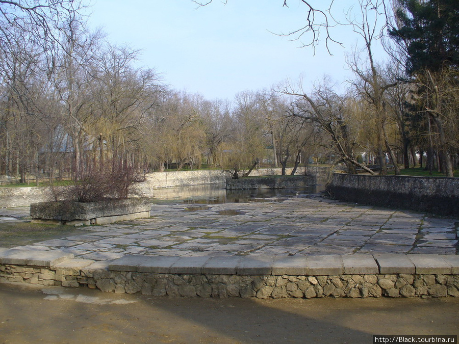 Бассейн «Черное море» Саки, Россия