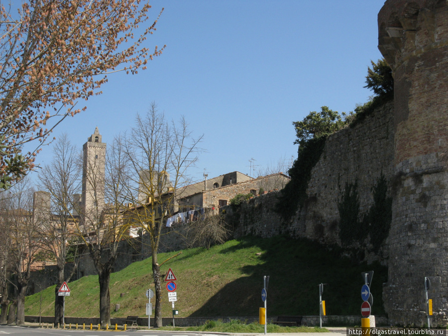 Средневековая крепость Сан-Джиминьяно, Италия
