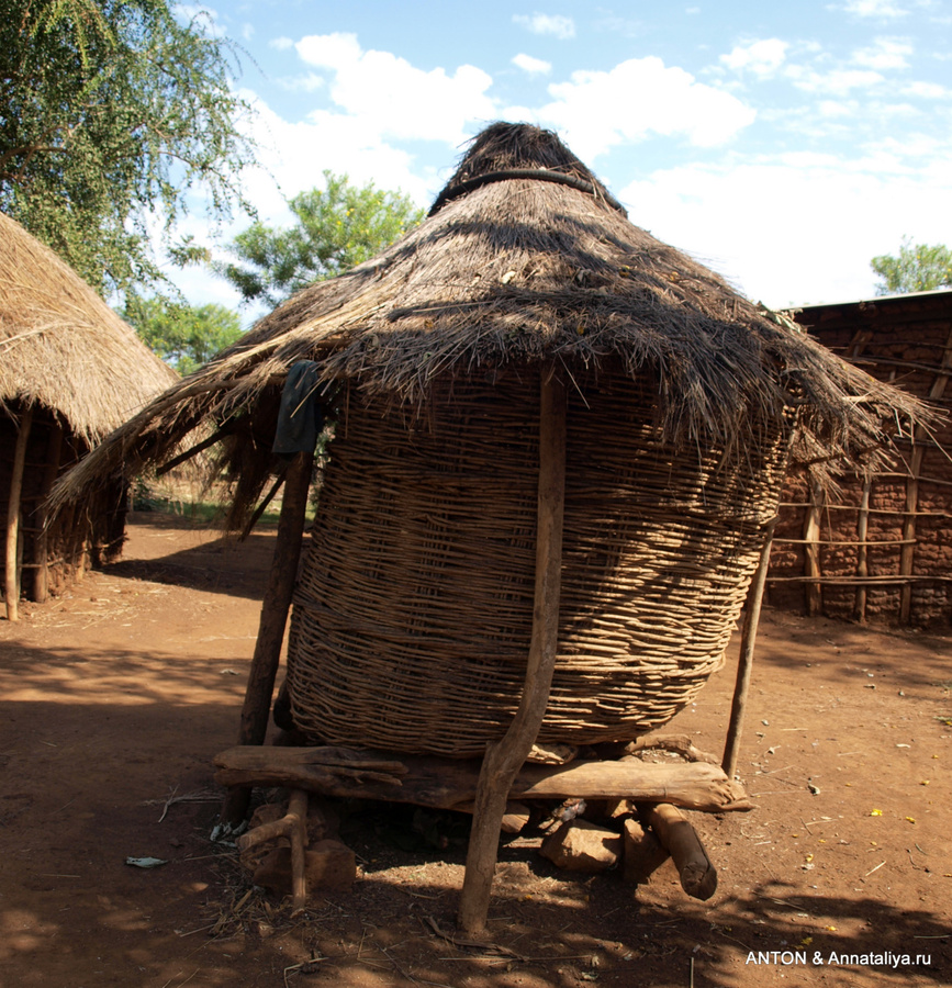 Сарайчик для кукурузы Мбале, Уганда