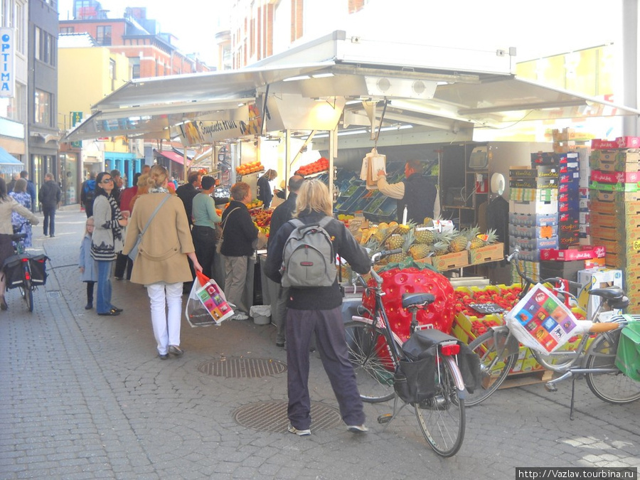 Овощной рынок Лёвен, Бельгия