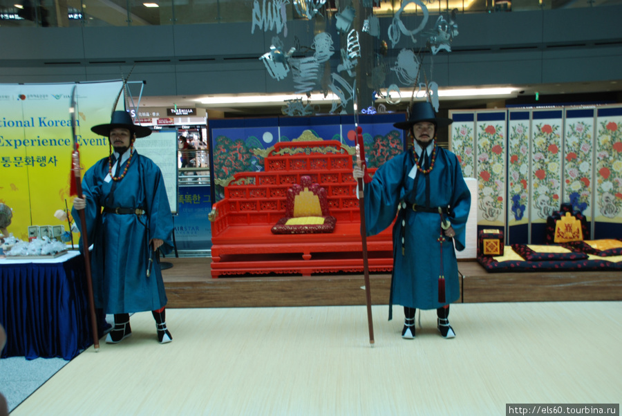 Мы опять в Инчеоне. В Корее национальный праздник, второй по значимости после Нового года. Сеул, Республика Корея