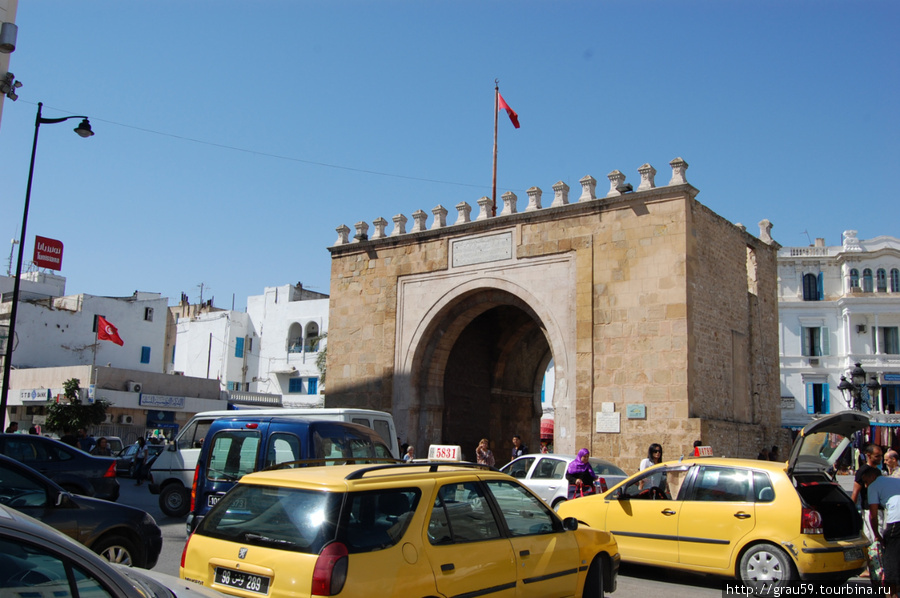 Вдоль по улицам Туниса Тунис, Тунис