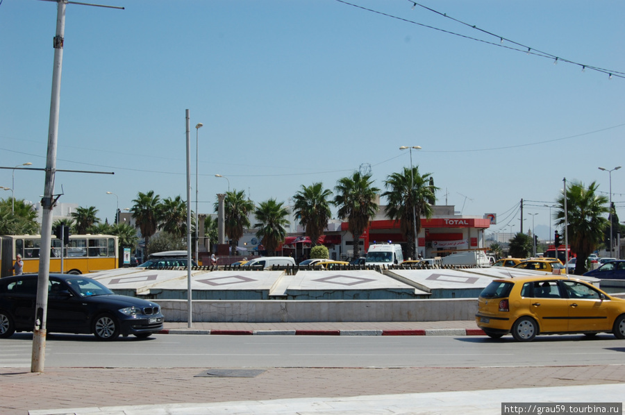Вдоль по улицам Туниса Тунис, Тунис