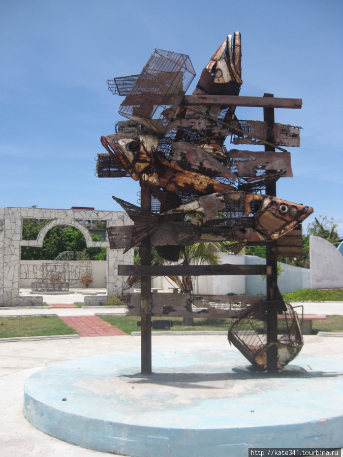 Сьенфуегос - город ста огней Сьенфуэгос, Куба