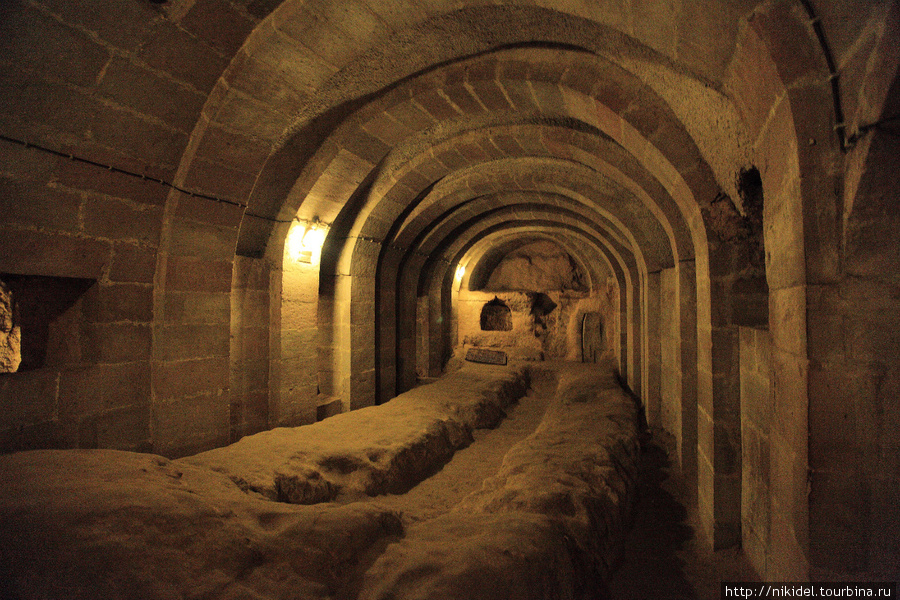 подземный город Деринкую — помещение подземной академии