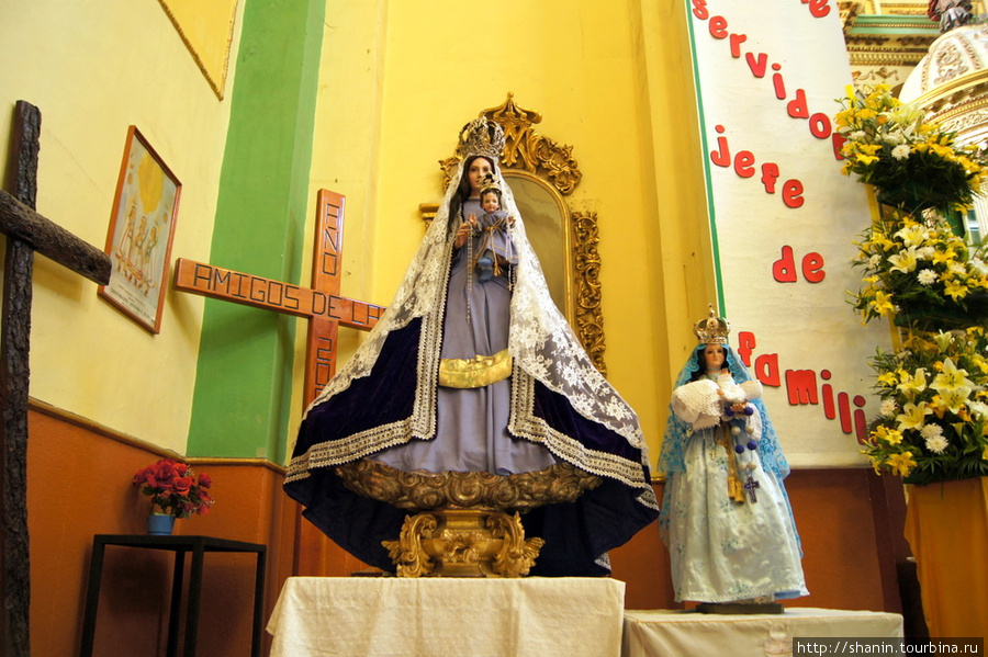 Дева МАрия в соборе Тласкала-де-Хикотенкатль, Мексика