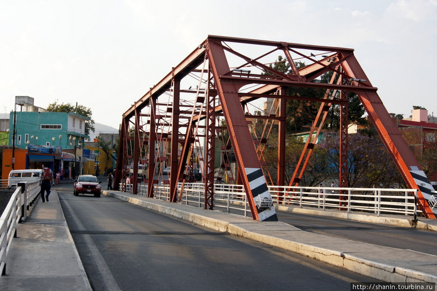 Мост через реку Тласкала-де-Хикотенкатль, Мексика
