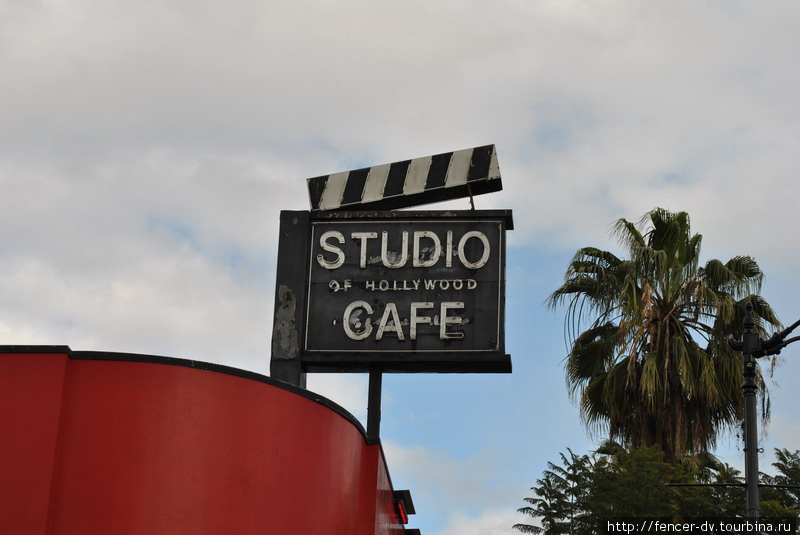 Как и дизайн кафе и ресторанов Голливуд, CША