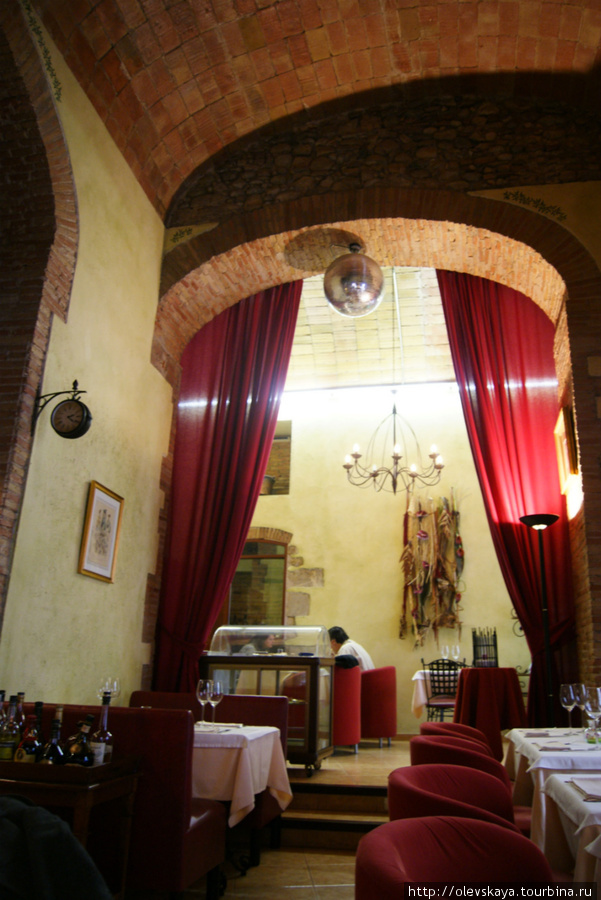 В ресторанчике рядом с музеем Фигерас, Испания