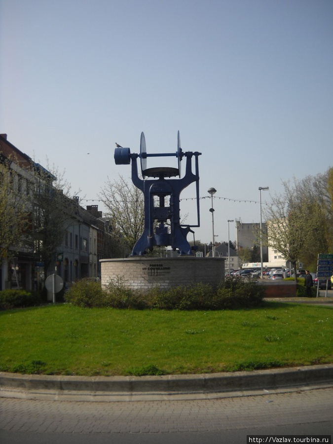 Памятник станку Жамблу, Бельгия
