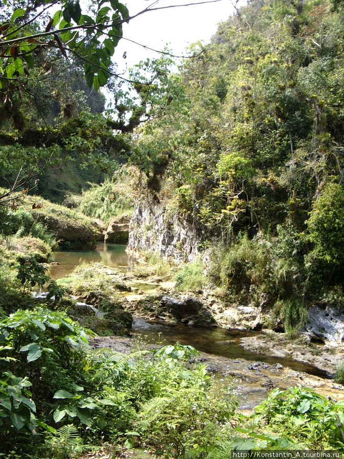 Водопад Эль-Ничо, Куба, март 2011 Сьенфуэгос, Куба