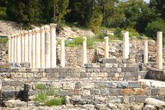 Колоннада Палестры с колоннами Коринфского ордера.