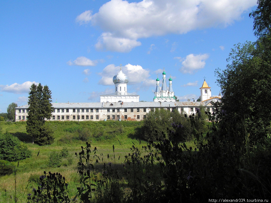 Свято-Троицкий Александра Свирского мужской монастырь основан в конце XV века. Санкт-Петербург, Россия
