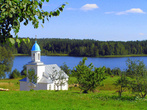 Монастырь расположен на берегу Тервенического озера