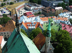 Таллинн. Панорама с крыши (смотровая площадка) церкви Олевисте.