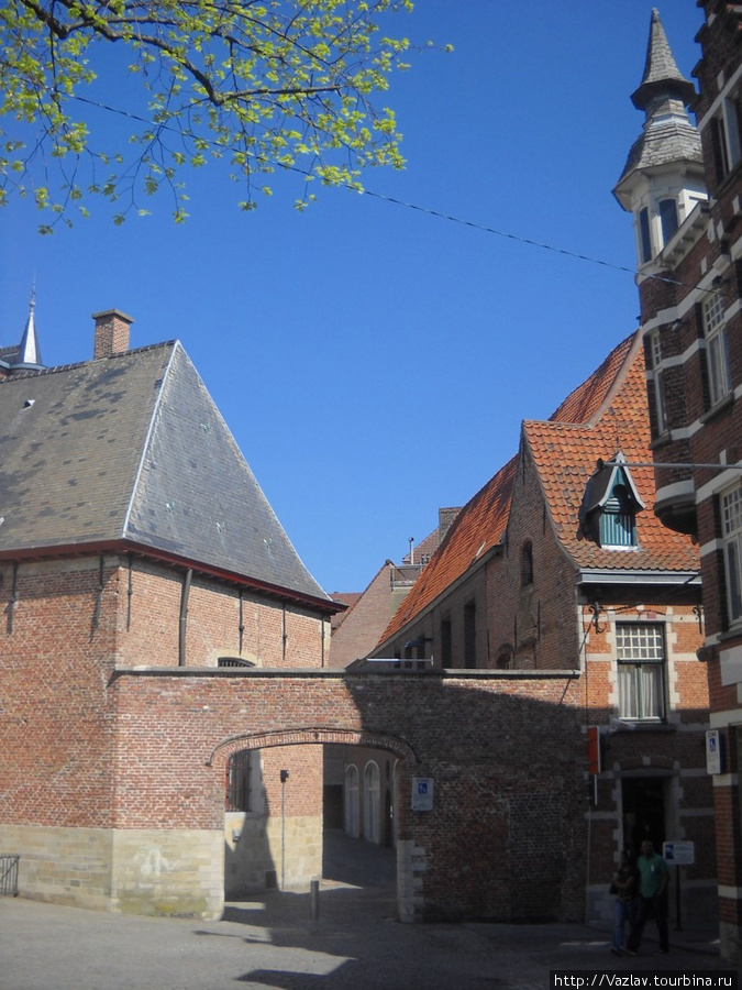 Почти средневековье Кортрейк, Бельгия