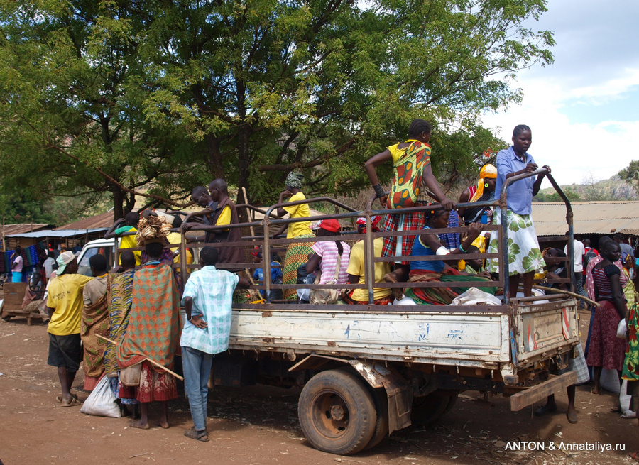 Общественный транспорт Заповедник Пиан-Упе, Уганда