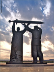 Памятник Тыл — Фронту