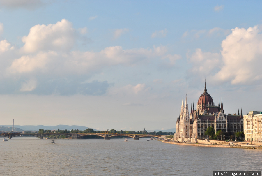 Чуден Парламент при всякой погоде и при любом освещении Будапешт, Венгрия