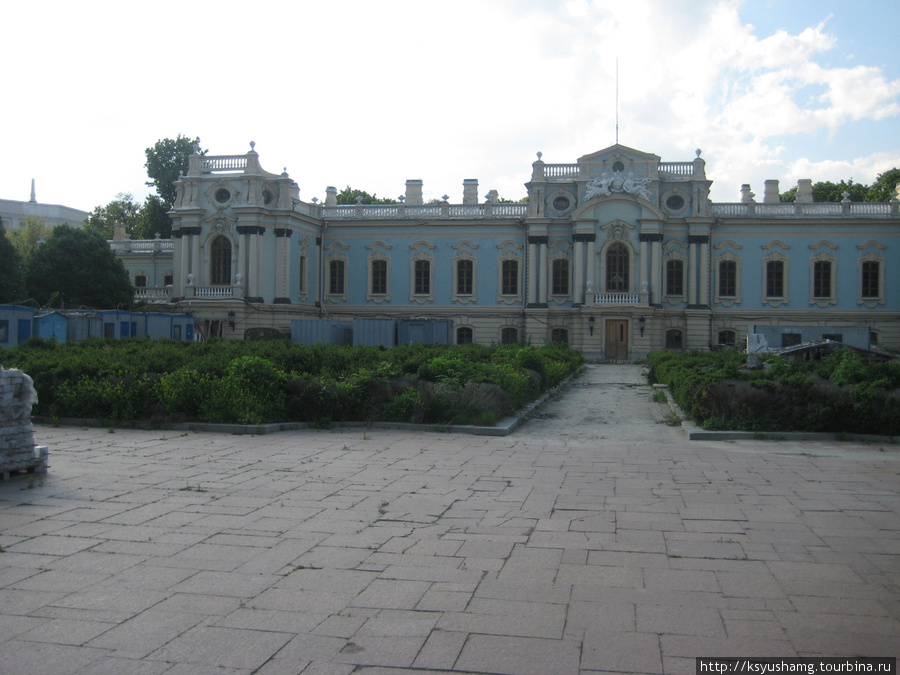 Дворец императрицы, в котором она жила, приезжая в Киев Киев, Украина