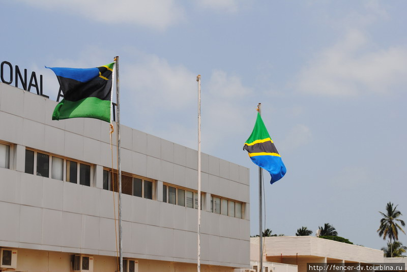 Флаги Занзибара и Танзании Остров Занзибар, Танзания