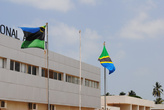 Флаги Занзибара и Танзании