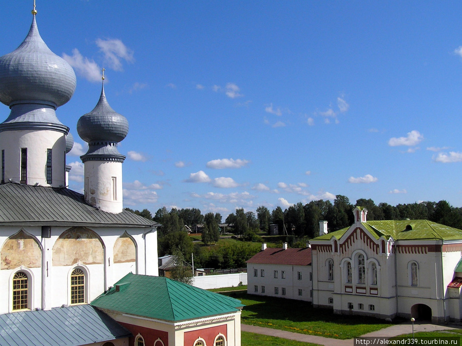 Богородичный Успенский мужской монастырь Тихвин, Россия