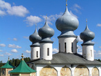 С постройкой монастыря Тихвин стал религиозным центром северной Руси. На протяжении более двух веков Тихвин был городом, принадлежавшим одному феодалу-крепостнику – Тихвинскому монастырю.