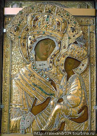 Главная реликвия монастыря — чудотворная Тихвинская икона Божией Матери Одигитрии. Тихвин, Россия