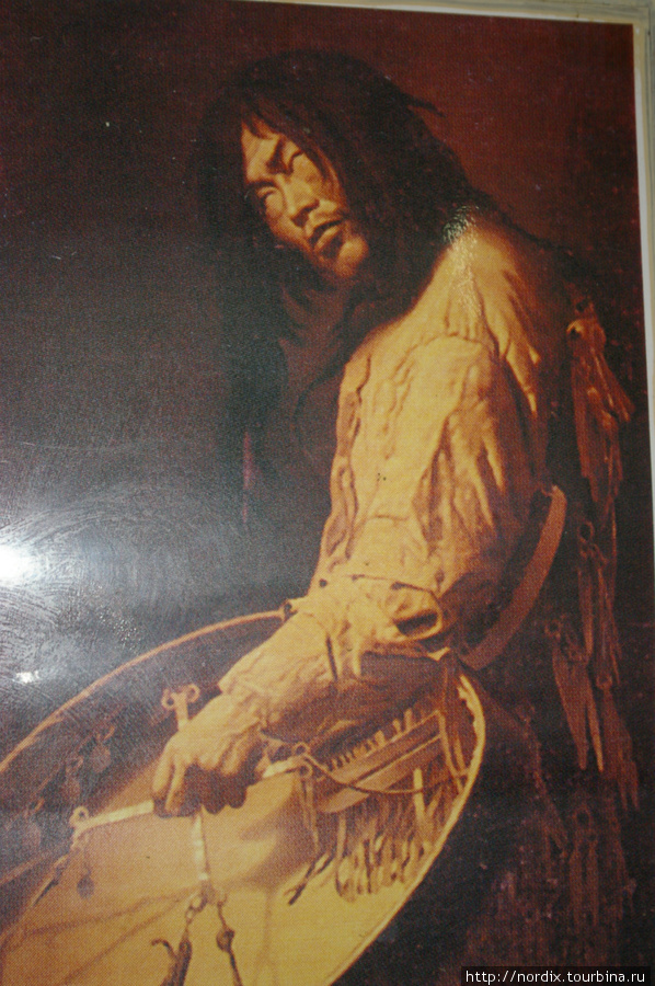 Картина,изображаюшая алтайского шамана в трансе. Белокуриха, Россия