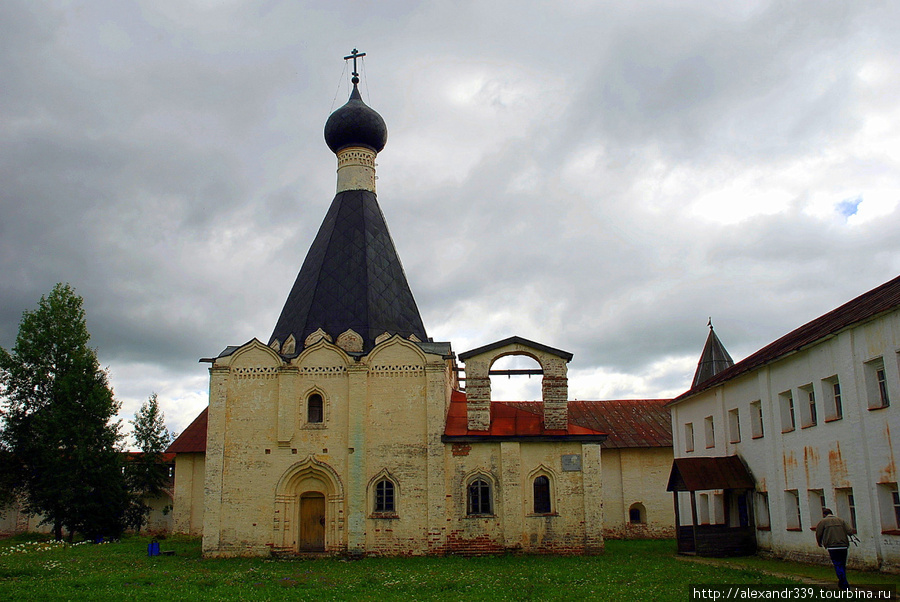 Церковь Епифания Великого (больничная) Кириллов, Россия