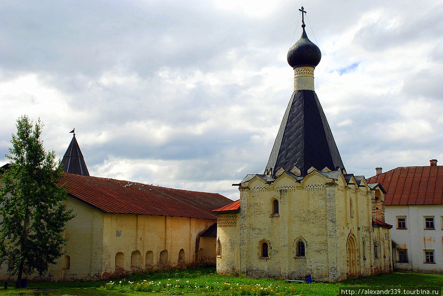 Церковь Епифания Великого (больничная) Кириллов, Россия