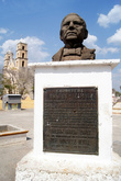 Памятник Мигелю Алеману