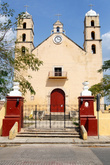 Фасад монастырской церкви